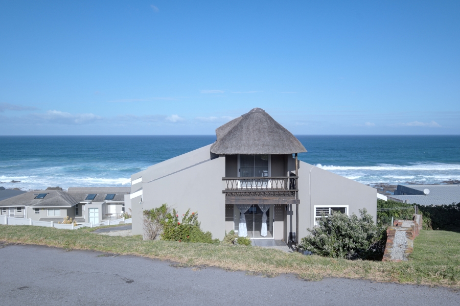 4 Bedroom Property for Sale in Seaview Eastern Cape